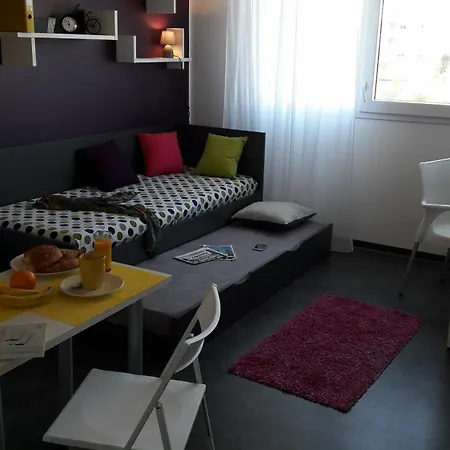 Nemea Beaumois Aparthotel 3*